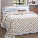 Colcha Jolitex Chenille Gabriela Casal 2,20x2,40 Bege e Branco Macia e Elegante