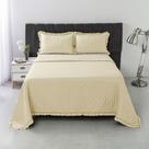 Colcha King Bella Babado Matelada 3 Peças Porta Travesseiro Colcha King Bella Babado Matelada 3 Peças Porta Travesseiro