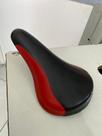 Colchinho Preto com Vermelho