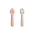 Colher de Silicone para Bebê Mushie 2 Unidades Blush & Areia Movediça