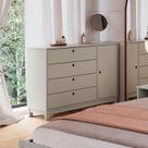 Cômoda 4 Gavetas Lucy de Madeira Maciça Cômoda 4 Gavetas Lucy de Madeira Maciça