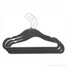 Conjunto 03 Cabides Plastico Aveludado Infantil Preto 2730 Lyor.
