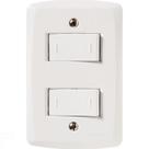 Conjunto 4x2 com 2 Interruptores Paralelos 10 A 250 V Tramontina Lux2 Branco Conjunto 4x2 com 2 Interruptores Paralelos 10 A 250 V Tramontina Lux2 Branco