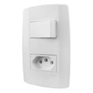 Conjunto 4x2 Interruptor Simples + Tomada 20A 250V~ Linha Slim Ilumi - 80201 Conjunto 4x2 Interruptor Simples + Tomada 20A 250V~ Linha Slim Ilumi - 80201