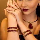 Conjunto Aro Gota + Bracelete Resinados Cor Cereja