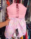 Conjunto bermuda com croped detaalhado no peito