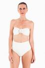 Conjunto biquíni top flor bandeau e hot pant creme