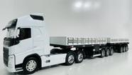 Conjunto Bitrem Grade Baixa 3x3 Escala 1:32 Volvo FH500
