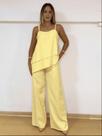Conjunto blusa assimétrica e calça pantalona