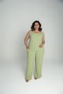 Conjunto Blusa Assimétrica e Calça Pantalona Verde