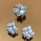 Conjunto Brincos e Anel Flor de Pérola