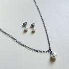 Conjunto Colar de Pérola Pequena em Aço Inox
