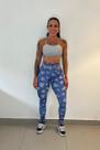 Conjunto com Legging Fake Jeans com Coração Prata e Top Prata com Zero Transparência Conjunto com Legging Fake Jeans com Coração Prata e Top Prata com Zero Transparência