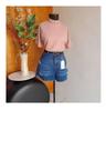Conjunto com T-shirt no algodão e short jeans Conjunto com T-shirt no algodão e short jeans