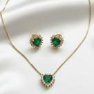 Conjunto coração com pedra verde