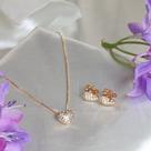 Conjunto Coração Delicado Cravejado Com Zircônias - Banhado a Ouro Conjunto Coração Delicado Cravejado Com Zircônias - Banhado a Ouro
