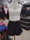 Conjunto croped em laise mais short