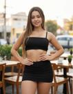Conjunto Cropped Com Alça e Bojo Costas Nuas e Saia Reta
