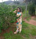 Conjunto cropped e saia com fenda