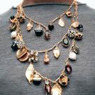Conjunto de 3 colares com pingentes e pedras