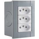 Conjunto De 3 Tomadas 2p+t Tramontina Liz Branco 20 A 250 V Conjunto De 3 Tomadas 2p+t Tramontina Liz Branco 20 A 250 V