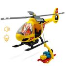 Conjunto de acessórios para trilhos de vagões de trem de madeira com helicóptero de resgate
