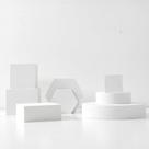 Conjunto de adereços fotográficos Yiemoge Geometric Cube 8 unidades para produtos brancos