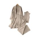 Conjunto de Agasalho Feminino em Malha - 3 Peças Confortáveis com Cardigan Longo e Gola Alta Conjunto de Agasalho Feminino em Malha - 3 Peças Confortáveis com Cardigan Longo e Gola Alta