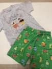 Conjunto de bermuda e camiseta Conjunto de bermuda e camiseta