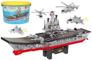 Conjunto de blocos de construção: brinquedo porta-aviões com armazenamento, 1131 unidades