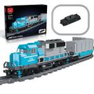 Conjunto de blocos de construção de trem MOCBROPCS, modelo de locomotiva de combustão interna Freight Cargo, presente para crianças de 8 anos ou mais (1078 peças, com 32 trilhos e motor recarregável)