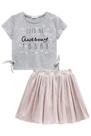 Conjunto de blusa em cotton e saia em tecido plissado (com shorts)