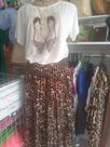 Conjunto de blusa tshort com saia prisada
