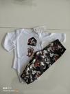 Conjunto de body com manga e calça Conjunto de body com manga e calça