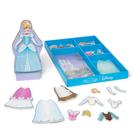 Conjunto de brinquedos para bonecas magnéticas de madeira Melissa & Doug Cinderella, mais de 30 unidades