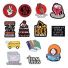 Conjunto de broches Funny Quote em liga esmaltada vermelha e preta