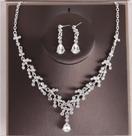 Conjunto de colar e brincos, cor prata