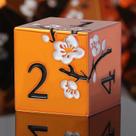 Conjunto de dados DNDND de metal laranja com flores brancas com estojo de 7 peças