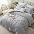 Conjunto de edredom CozyLux em tamanho real cinza claro, 3 peças