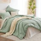 Conjunto de edredom CozyLux, tamanho completo, verde sálvia, 7 peças, cama em uma bolsa