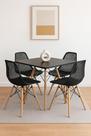Conjunto de Jantar Moderno, Mesa Quadrada 80x80cm com 4 Cadeiras Eames Colméia, Preto com Pés em Madeira Natural