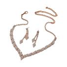 Conjunto De Joias Geométricas Brilhantes Com Strass: Colar, Brincos E Pulseira Para Noivas Com Conjunto De Joias Geométricas Brilhantes Com Strass: Colar, Brincos E Pulseira Para Noivas Com