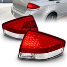 Conjunto de Lanternas Traseiras AmeriLite para Ford Focus 2008-2010 2/4 Portas