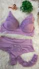 Conjunto de lingerie de renda roxo claro Conjunto de lingerie de renda roxo claro