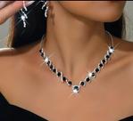 Conjunto de Luxo: Zircônias Negras e Brancas com Brilho Elegante e Sofisticado