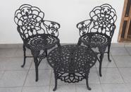 Conjunto de Mesa Para Jardim com 2 Poltronas e Mesa Baixa Jardim Preto Fosco em Alumínio Fundido Unifer Móveis