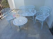 Conjunto de Mesa Para Jardim Primavera com Namoradeira e Mesa Baixa em Alumínio Fundido Unifer Móveis