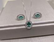 Conjunto de prata colar com brinco, com pedra verde oval
