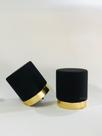 Conjunto de Puff com detalhes dourado no rodapé - decoração para sala de estar - Preto Suede