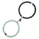Conjunto de pulseiras de miçangas vermelhas e pretas com conector de coração
